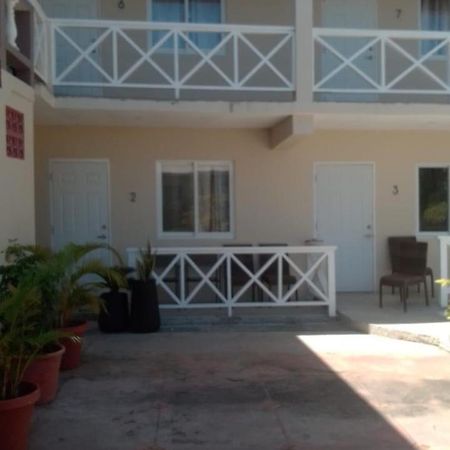 Paradise Beach Hotel Кингстаун Екстериор снимка