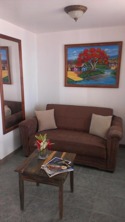 Paradise Beach Hotel Кингстаун Екстериор снимка