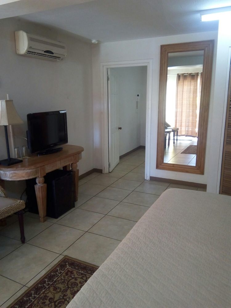 Paradise Beach Hotel Кингстаун Екстериор снимка
